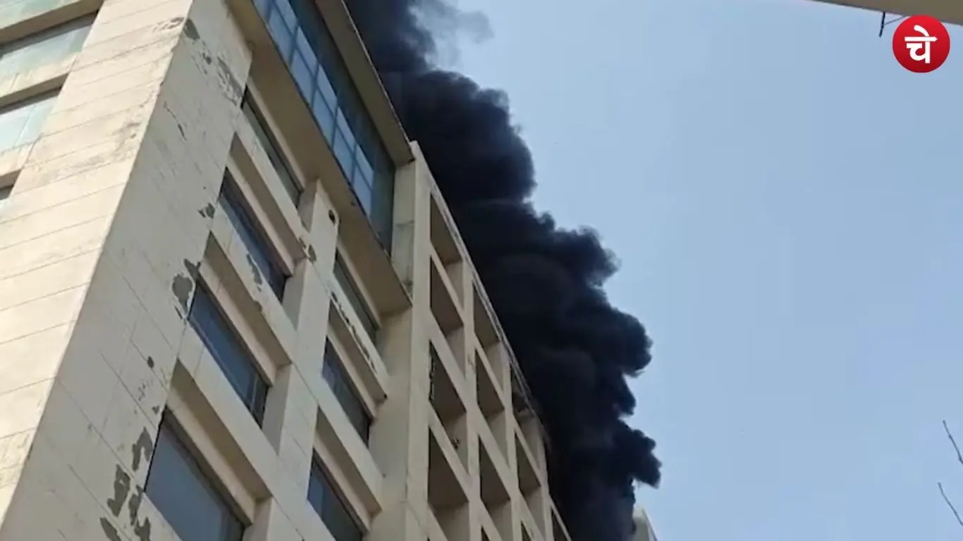 Fire at a hotel in Sahibabad Site-4